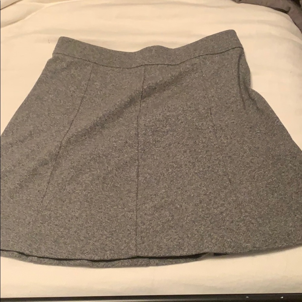 GRAY FLOWY BUSINESS SKIRT